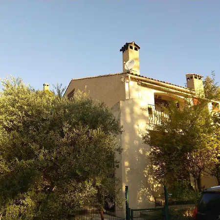 Jolie maison de village, à 2 min à pied du lac d'Esparron de Verdon Extérieur photo